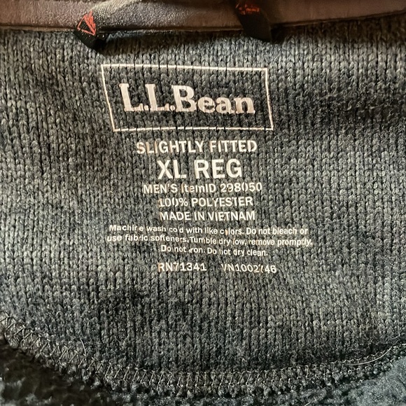 L.L. Bean Fleece Pullover - Picture 2 of 2